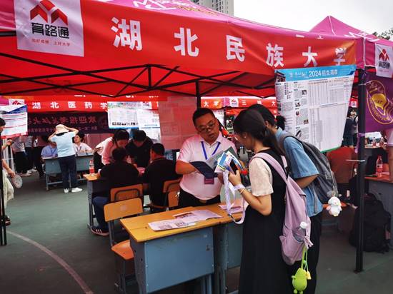 说明: 22934ee136c52e4eaa5e954a1b962122