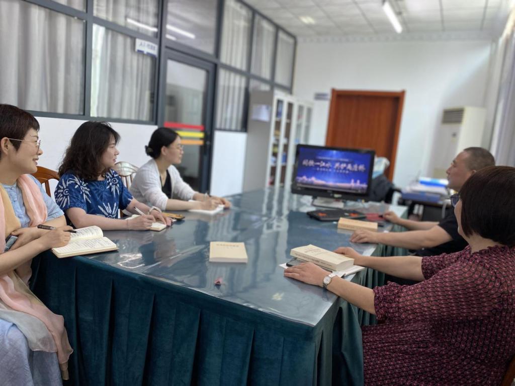 档案馆开展主题教育实践暨庆祝第十六个“国...