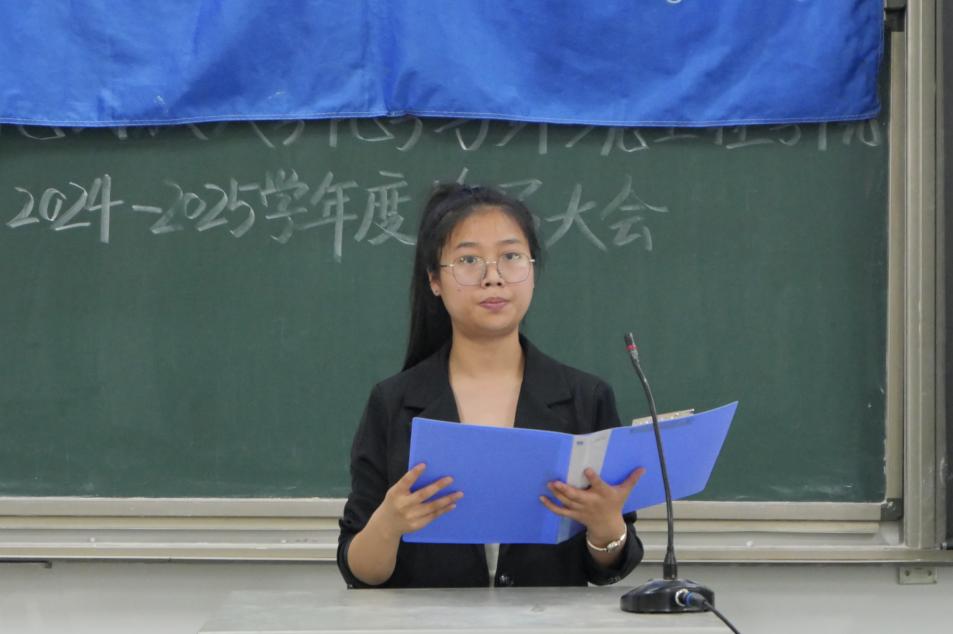 A1D8059FF1D87F6ACB6B89F0EB2E225E